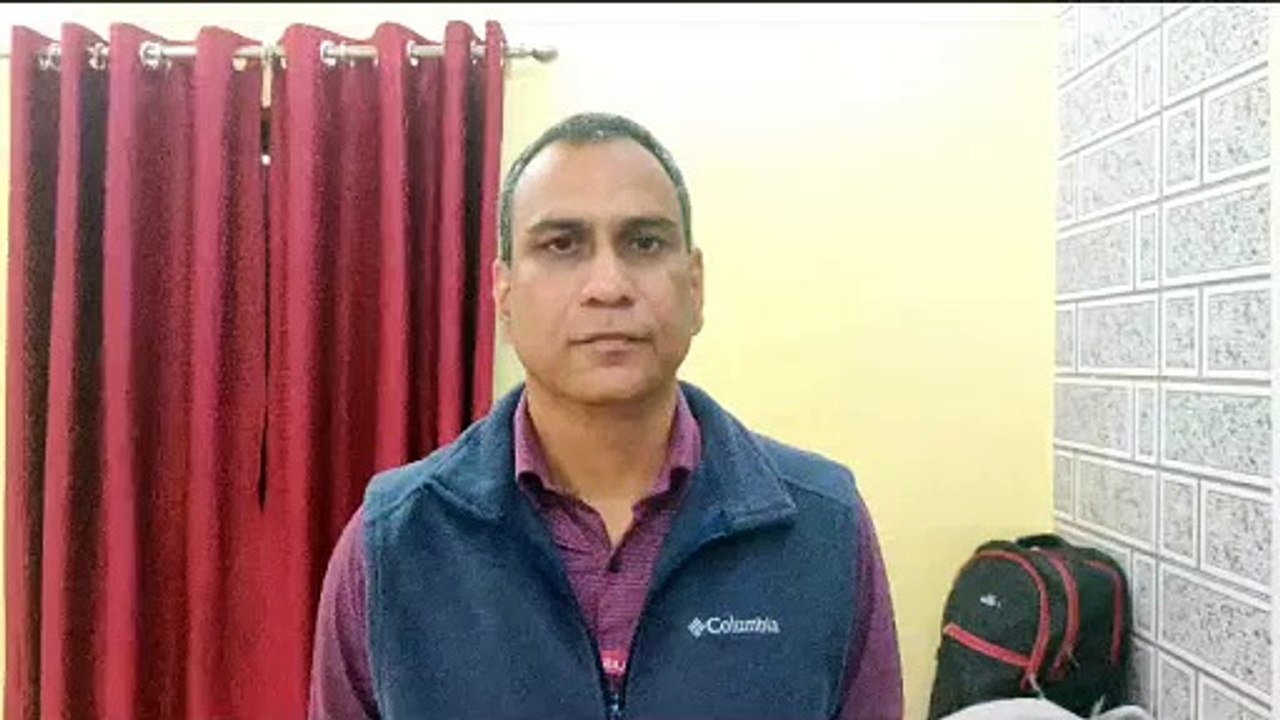 Indian Railways: ट्रेनों में लगातार बढ़ रही आग लगने की घटनाओं को लेकर प्रयागराज डीआरएम ने कहा यात्रा के दौरान ना करें ये काम, देखें वीडियो