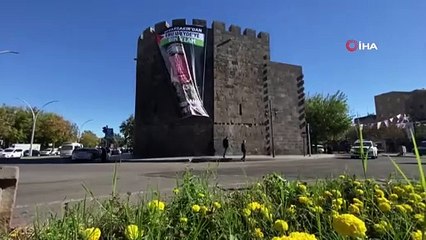 Hamas Sözcüsünün Posterinin Diyarbakır Surlarına Asılması