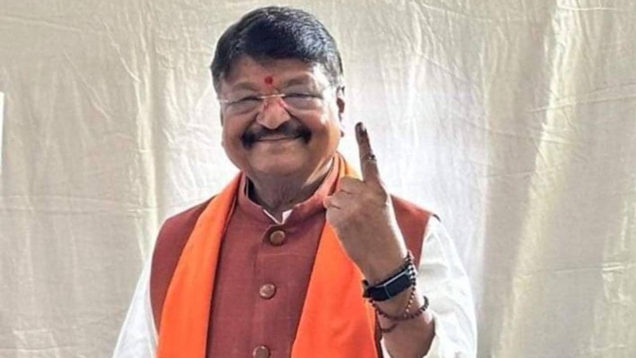 MP Election: कैलाश विजयवर्गीय ने किया मतदान, कांग्रेस पर साधा निशाना, बोले- वो चुनावी हिंदू हैं