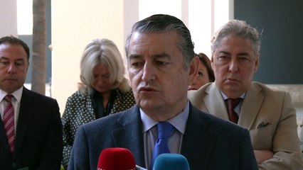 La Junta urge a Sánchez a convocar la Conferencia de Presidentes para que "rinda cuentas"