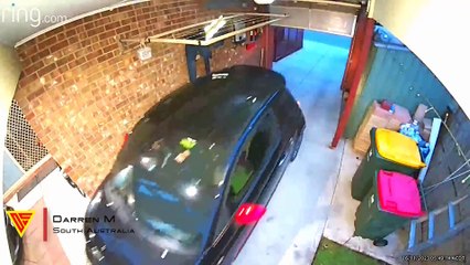 Garage Door Closing on Its Own | Doorbell Camera Video