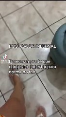 Enfriar las sábanas, el truco de una pareja para no “morir de calor”