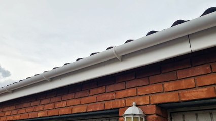 Gutter cleaning near me, Rayleigh, Essex