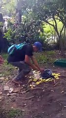 People Give Money to Street Vendor Who Dropped His Merchandise