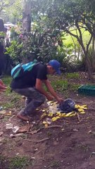 People Give Money to Street Vendor Who Dropped His Merchandise
