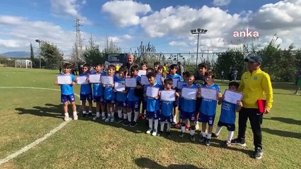 Un tournoi de football a été organisé à la mémoire du légendaire entraîneur Bekir Çalışkan