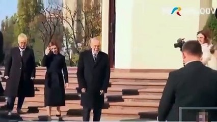 Le chien de la présidente moldave Maia Sandu a mordu le président autrichien Alexander Van der Bellen