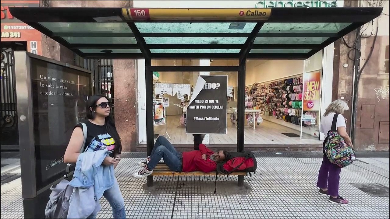 Argentina va a reñido balotaje entre Massa y Milei, con la economía en crisis