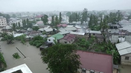 아프리카 동북부 '100년 만의 홍수'...130명 사망 / YTN