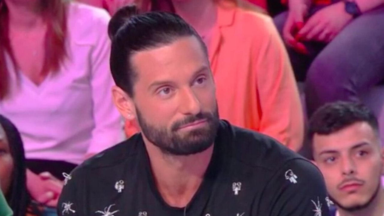 La nouvelle coiffure d'Hugo Manos laisse Cyril Hanouna bouche bée !