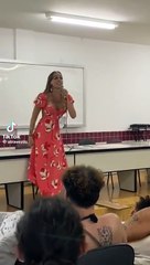 Vereador de Salvador critica apresentação de cantora trans na UESB: "Degradação universitária"