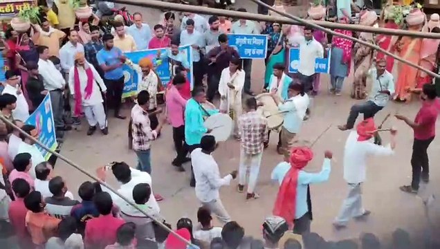 Bindouri dance in the vote procession, the people procession dance