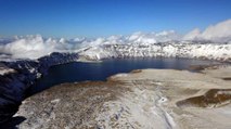 Nemrut Krater Gölü’nde muhteşem kar manzarası