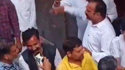 उज्जैन: मतदान के दौरान फर्जी वोट डालने का मामला, तत्काल लिया गया एक्शन