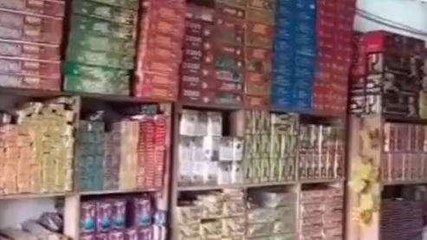 పశ్చిమ గోదావరి: నివాసాల మధ్య నిల్వ... ప్రమాదం జరిగితే...!