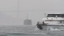 İstanbul'da Olumsuz Hava Koşulları Nedeniyle Deniz Seferleri İptal Edildi