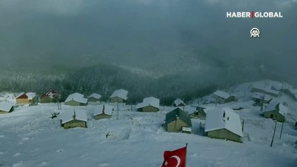 'Beyaz esaret' başladı: Kar nedeniyle iki ilde birçok yerleşim yerine ulaşım kapandı