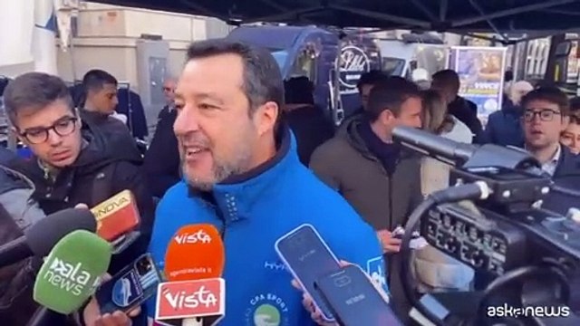 Salvini: flashmob contro Geronimo La Russa al Piccolo? C'? il sole...