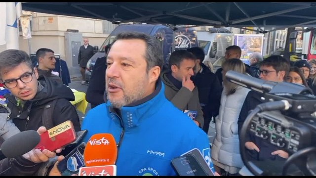 Salvini: flashmob contro Geronimo La Russa al Piccolo? C'è il sole...