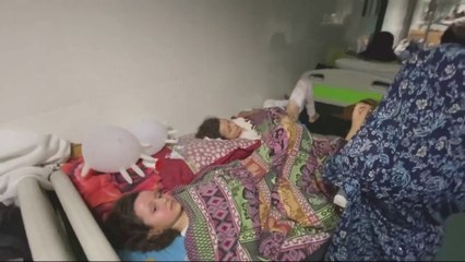 العربية تبث صورا حصرية من داخل مستشفى الشفاء للجرحى المتبقين فيه