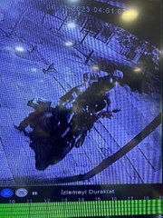 Bakırköy'de motosikletle kuyumcu dükkanına gelen 4 kişi, 7 milyon lira değerinde altın çalıp kaçtı
