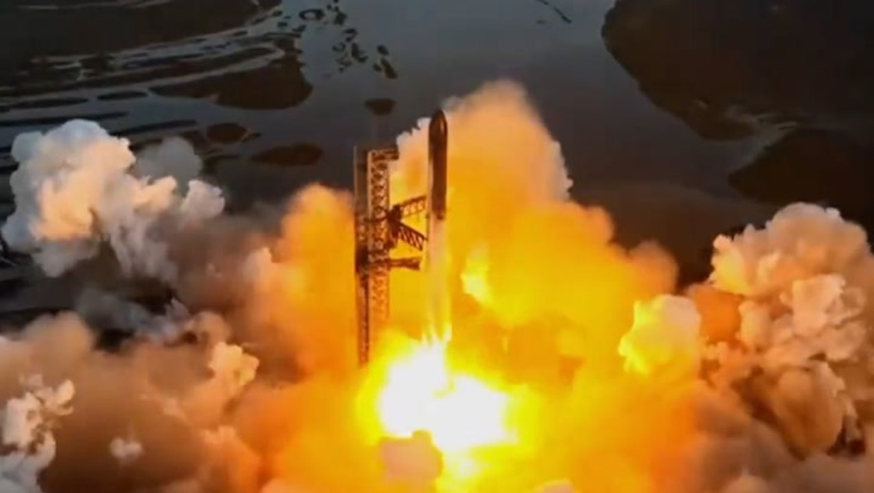 Watch: SpaceX Starship launch makes history as world's most powerful rocket blasts off