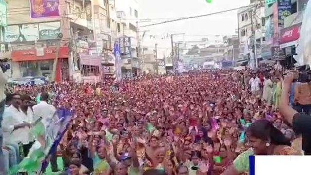 పశ్చిమ గోదావరి: తరలి వచ్చిన జనం... కిక్కిరిసిన తణుకు