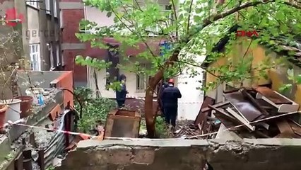 Kağıthane'de istinat duvarı çöktü