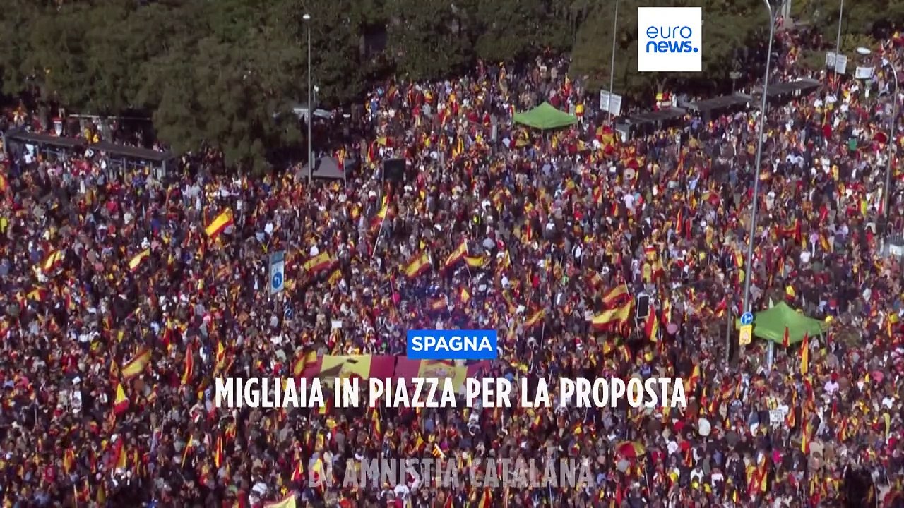Madrid, migliaia in piazza contro l'accordo di amnistia stipulato tra separatisti catalani e premier