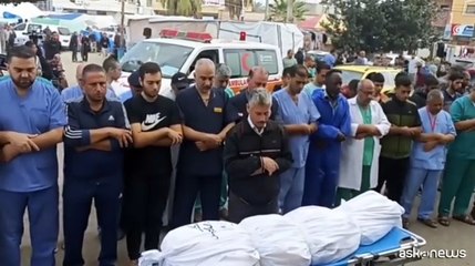 Gaza, preghiera per la morte del direttore dell'ospedale al-Wafaa