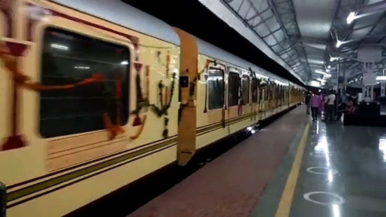 बड़ी कठिन हो गई डगर अहमदाबाद की