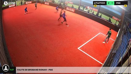 Faute de BROBAND RONAN - PSG