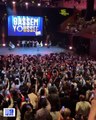في ختام عرضه في أستراليا: باسم يوسف يقوم بأداء رقصة الدبكة الفلسطينية