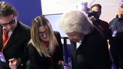 IA, Grillo scherza all'evento sull'intelligenza artificiale al Talent Garden