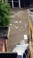 VIDEO: Aguaceros se intensifican en el Gran Santo Domingo; colapsan las calles