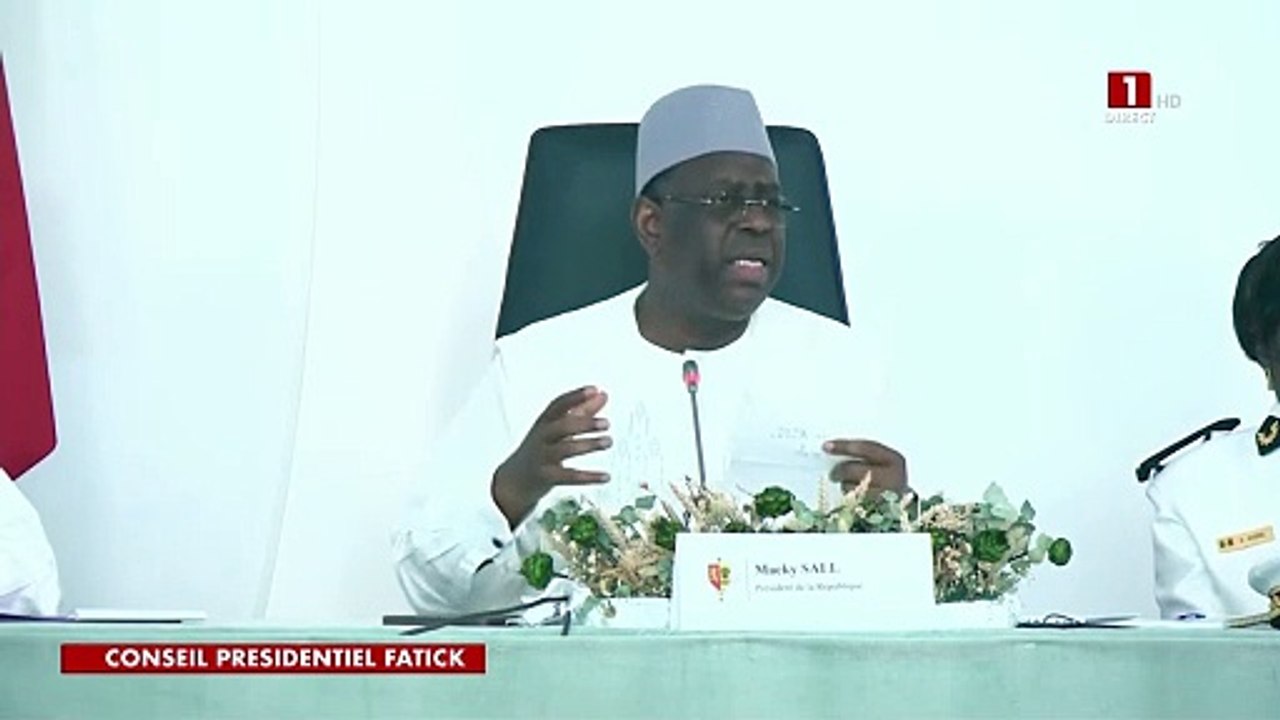 « Ce n’est pas parce qu’on est membre du parti qu’on peut se permettre de ne pas terminer les chantiers »:Macky Sall tacle les Chefs d'entreprises locaux