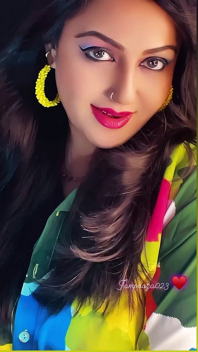 Itna Bhi Na Chaho Mujhe || Whatsapp status || Hindi song || Short video