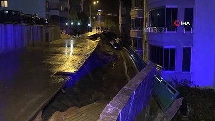 Bursa'da sağanak yağış nedeniyle istinat duvarı çöktü, 5 katlı apartman boşaltıldı