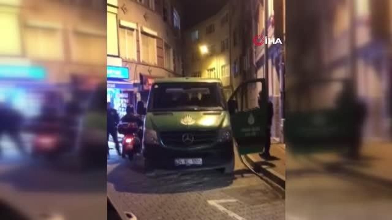 Fatih'te 7 yaşındaki çocuk evde ölü bulundu: Bakımsızlıktan öldüğü iddia edildi