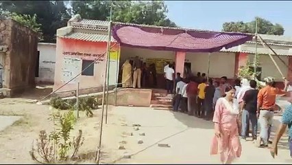 Video herunterladen: कोरबा में कम मतदान कांग्रेस के पक्ष में या भाजपा के लिए लाभदायक, आंकलन कर रहे उम्मीदवार