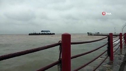 Kocaeli'de fırtına sebebiyle vapur seferleri durduruldu