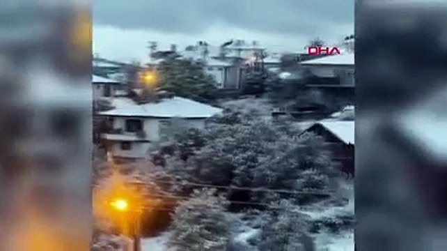Ankara'ya mevsimin ilk karı düştü