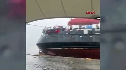 Zonguldak’ta metrelerce yükselen dalgalar gemiyi ortadan ikiye böldü