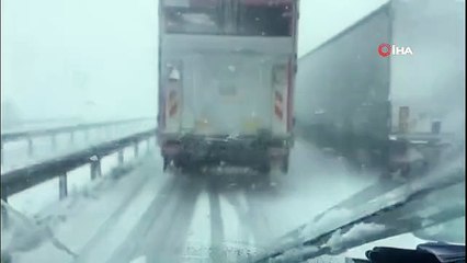 Kemikli Rampaları'nı kar vurdu, sürücüler yolda kaldı