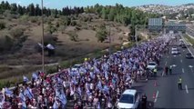 Multitudinaria marcha al Gobierno avances en la liberación de los secuestrados