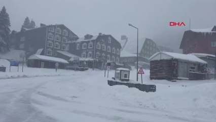 Uludağ'da kar kalınlığı 50 santimi aştı