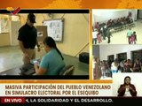 Min. Remigio Ceballos ejerce su derecho al sufragio en el simulacro electoral