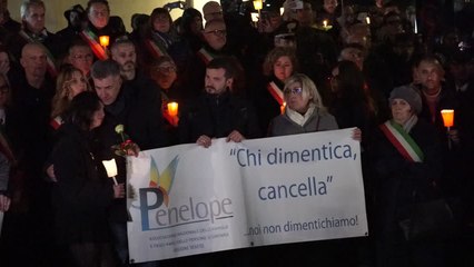 A Vigonovo fiaccolata per Giulia, il dolore del padre e della sorella