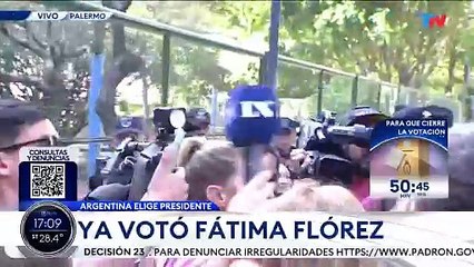 Votó Fátima Flórez