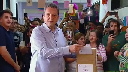 Massa e Milei votam na Argentina
